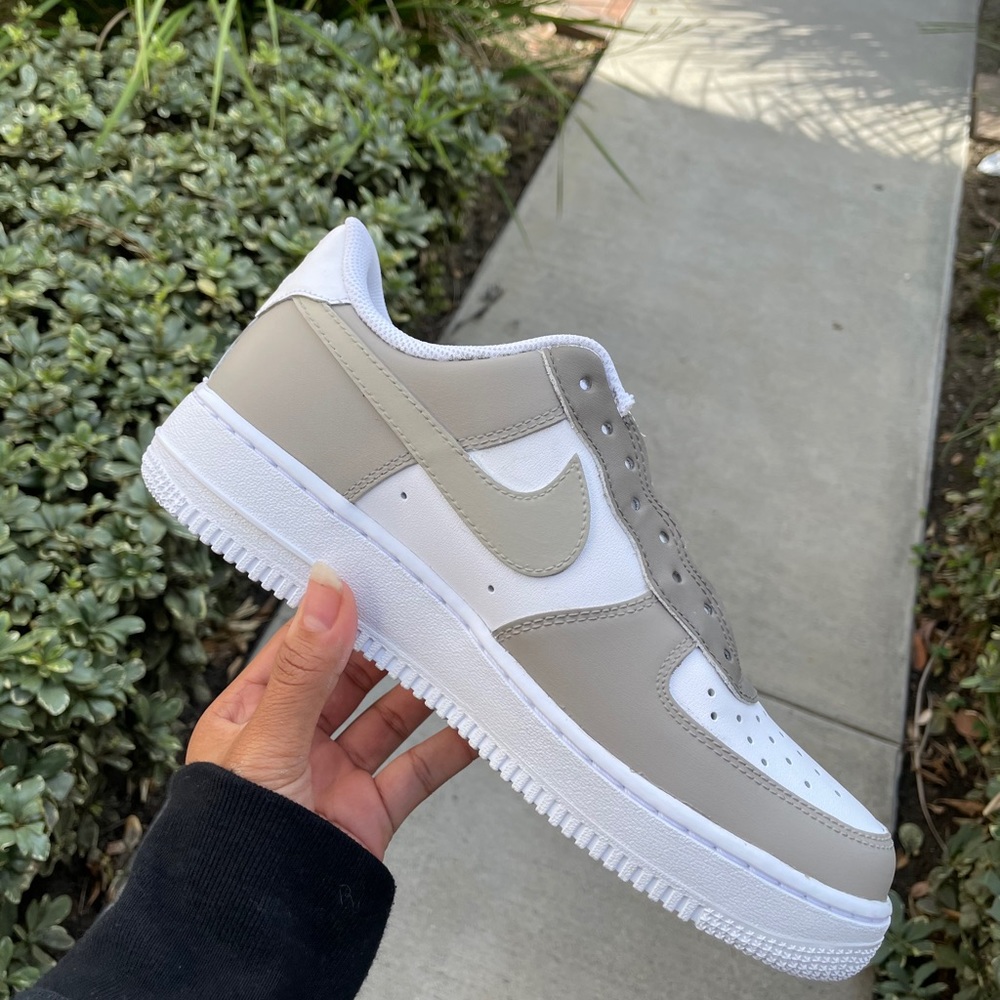 Custom air forces ones - Picture 2 of 4